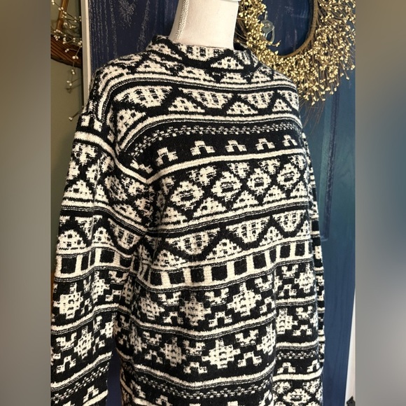 J. Jill Ultra Soft & Cozy Black/Cream Jacquard Pullover Sweater Sz Medium - Picture 3 of 12